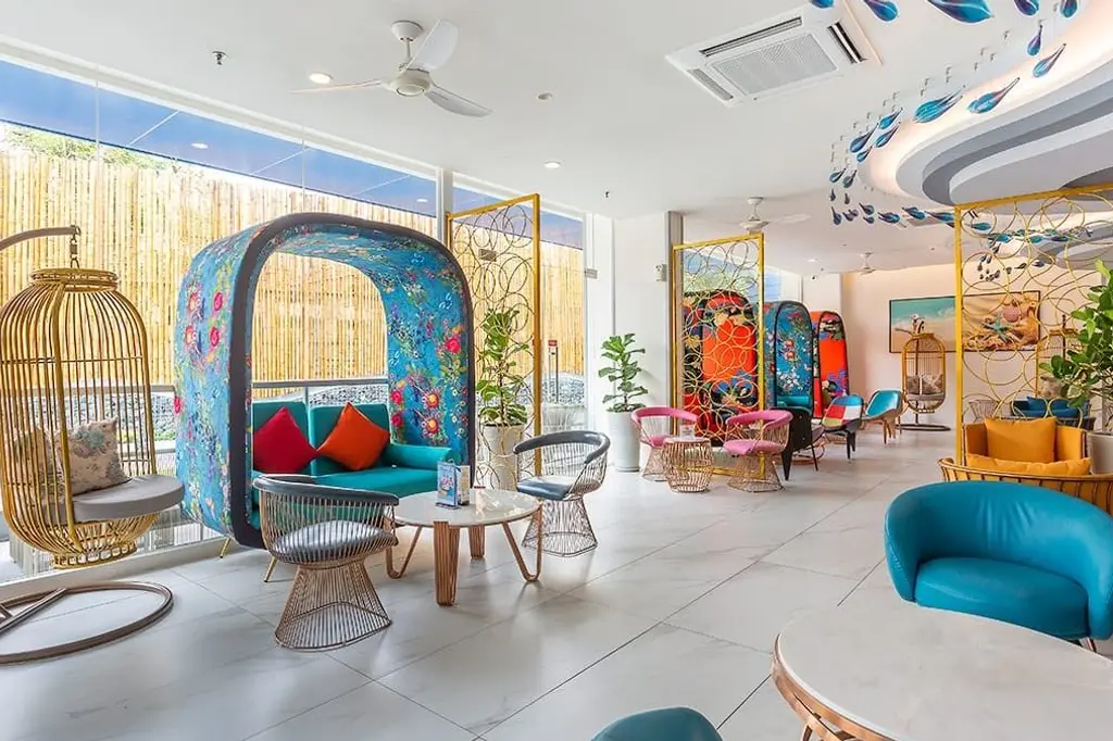 Hotel Clover Patong Phuket image 2