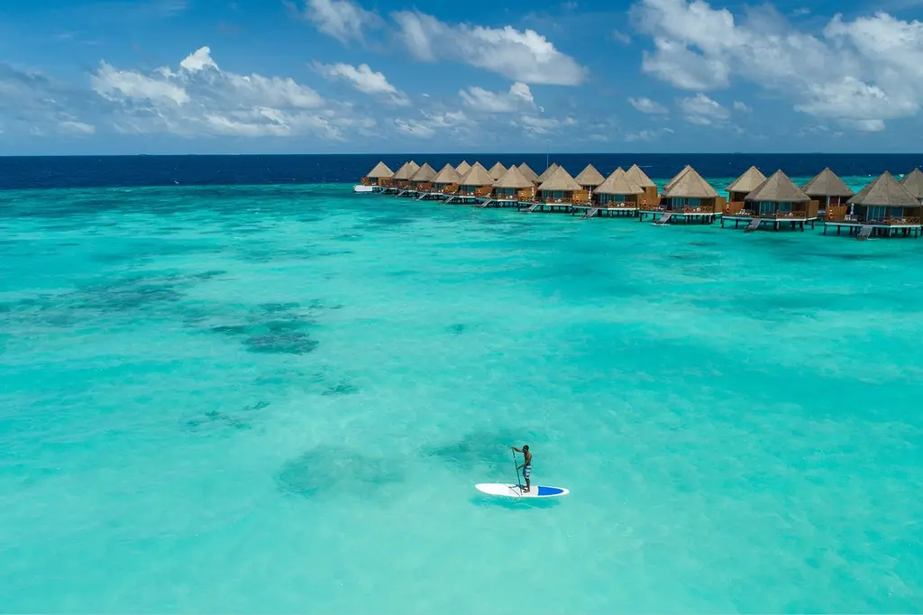 Mercure Maldives Kooddoo Resort image 2